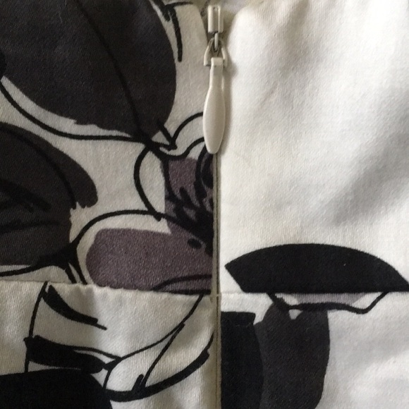 Lily Black & White Flare Skater Skirt with Pockets - Picture 4 of 8